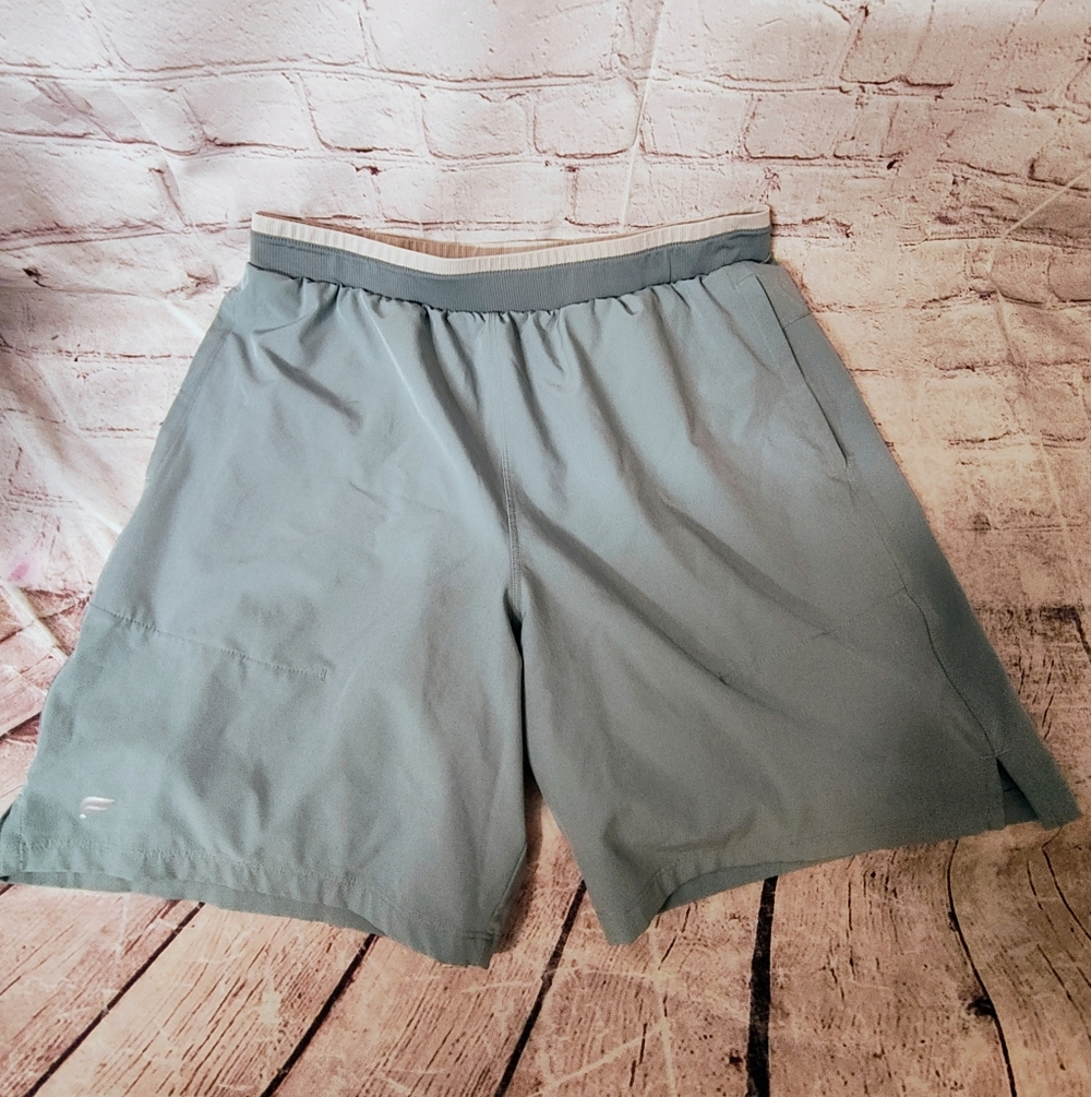 Fabletics The Fundamental Short 7" Liner Large w Pockets Activewear Green